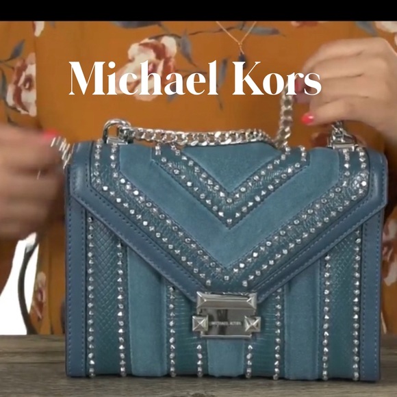 Michael Kors Handbags - 🎉HP Michael KOR Purse Limited Edition